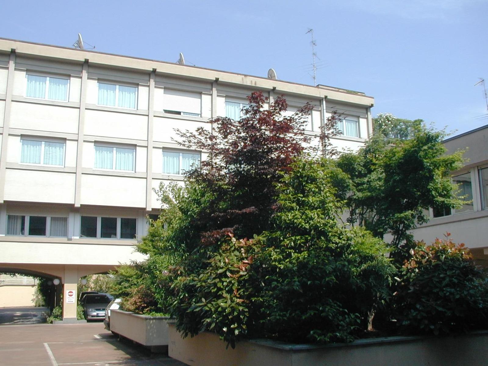Augustus Hotel Biella Exterior photo